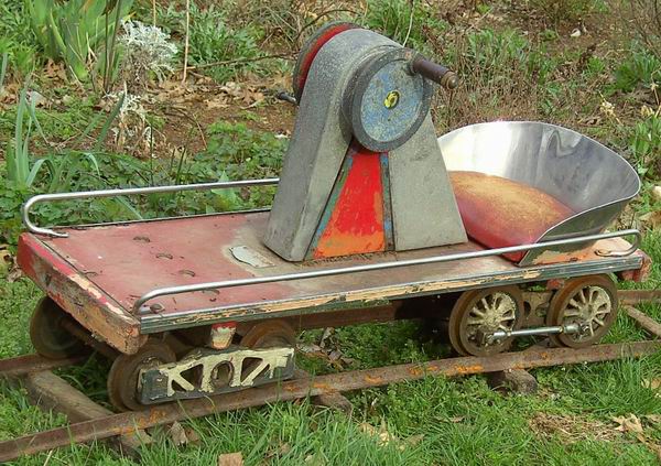 Wonderland Amusement Park - Remnant Of Ride